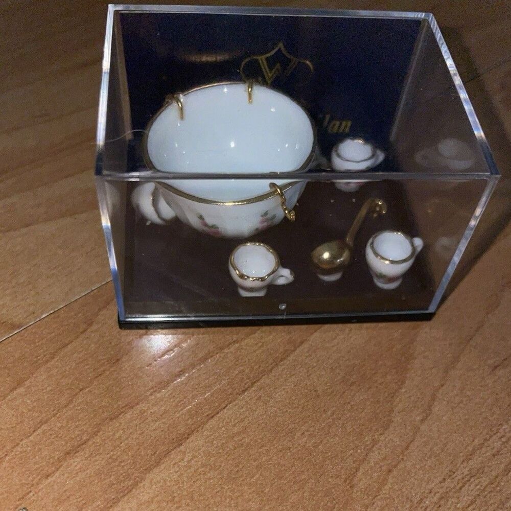 Reutter Porzellan Germany 1:12 Miniature Punch Bowl Set Cups & Ladle Gold Trim